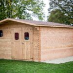 Casetta tavole ad incastro spessore 28mm, senza pavimento, in legno douglas , garanzia 5 anni 4,0 x 4,0 m -  peso 900kg ; h 2,54m