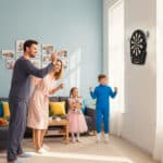 Bersaglio Freccette con 6 Freccette, Alimentatore, 4 Display LED e 27 Giochi, in ABS e PP, 44x51,5x3,2 cm, Nero - immagine 2