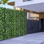 Rotolo di Siepe Artificiale 3x1 m in PE e Tessuto per Balcone e Giardino, Verde Chiaro e Verde Scuro - immagine 9