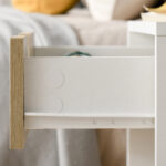 Set di 2 Comodini Moderni con Cassetto e Mensola, Base Rialzata e Gambe in Legno, 50x39x51cm, Bianco e Rovere - immagine 8