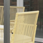 Set da Giardino in Rattan da 4 Pezzi con 2 Poltroncine, Divano e Tavolino da Caffè, Naturale e Nero - immagine 9