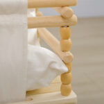 Altalena per Bambini 9-36 Mesi in Legno e Cotone con Corda Regolabile e Cuscino, 30x30x110-180 cm - immagine 9