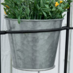 Portapiante Verticale Pieghevole con 5 Vasi da Esterno in Metallo, 82x12,5x150cm, Nero - immagine 7