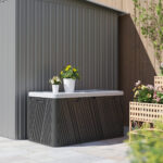 Panca Contenitore 380L in HDPE con 2 Maniglie Laterali e Leva a Gas, 115x60x60 cm, Nero e Grigio - immagine 7