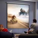 Schermo per Proiettore 120" Formato 1:1, Angolo di 160° e Montaggio a Soffitto o Parete - immagine 2