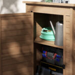 Armadio da Giardino in Legno con Ripiano Regolabile e Catenaccio, 75x56x117cm, Marrone - immagine 9